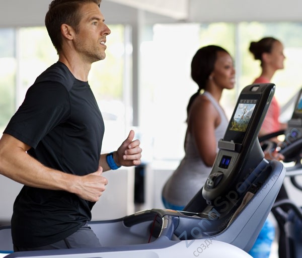 Беговая дорожка Precor TRM 865 Беговая дорожка Precor TRM 865