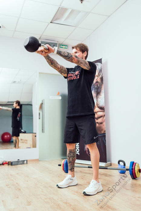 Гиря 20 кг с хромированной ручкой полиуретановая (CPU) Original FitTools Гиря 20 кг с хромированной ручкой полиуретановая (CPU) Original FitTools