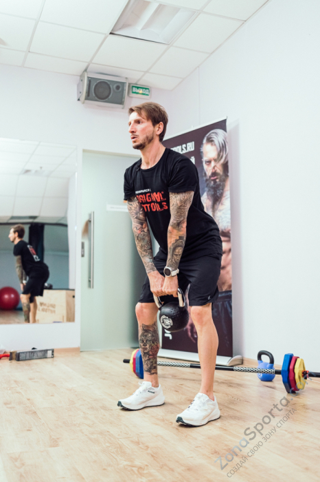 Гиря 20 кг с хромированной ручкой полиуретановая (CPU) Original FitTools Гиря 20 кг с хромированной ручкой полиуретановая (CPU) Original FitTools