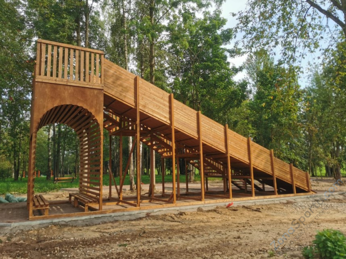 Зимняя деревянная заливная горка Морозко 12м Макси Зимняя деревянная заливная горка Морозко 12м Макси